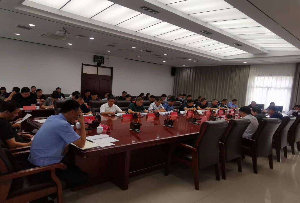 8.12宜阳县召开2022年度优化营商环境工作会议2.jpg